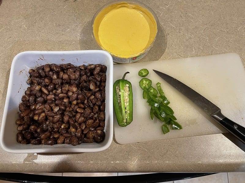 Making an attempt PC’s Vegan Southwest Queso-Type Dip In A Warmth Wave